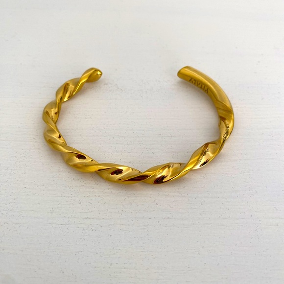 Vitaly Twisted Wrist Cuff - Gold Coloured Stainless Steel - Picture 3 of 4